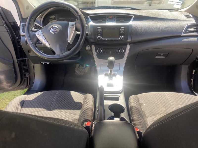 Nissan Sentra Advance • 2016 • 160,000 km 2