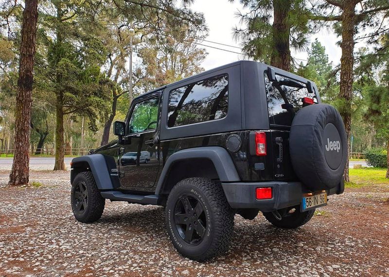 Jeep Commander • 2009 • 130,000 km 4