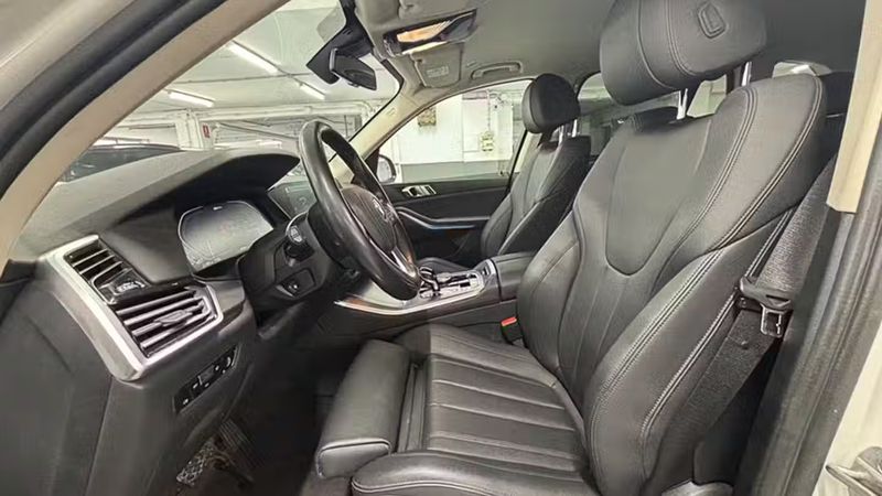 BMW X5 • 2022 • 42,388 km 4