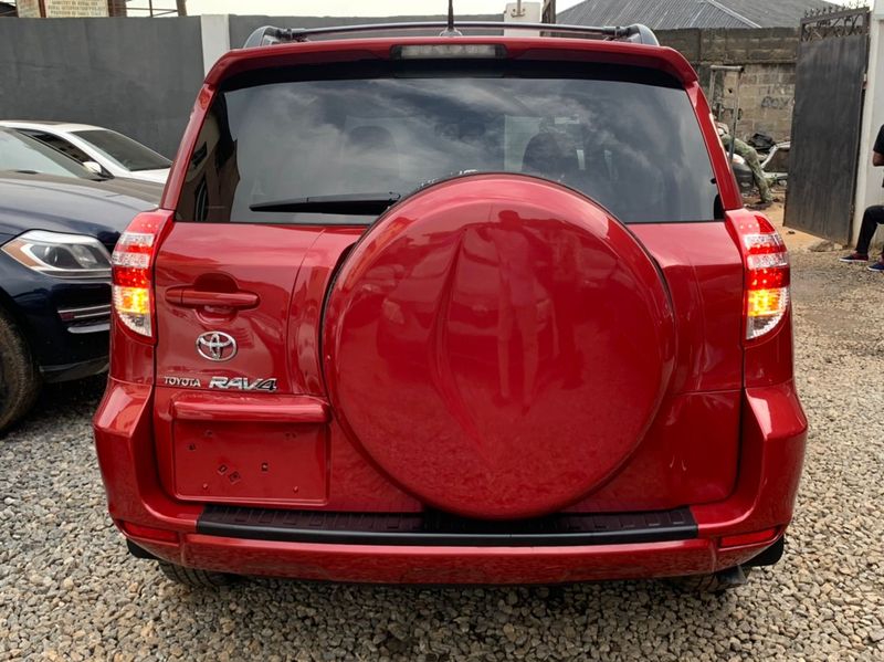 Toyota RAV4 • 2011 • 21 km 3