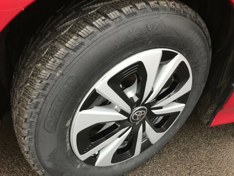 Toyota Prius • 2017 • 112,000 km 14