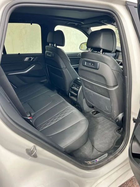 BMW X5 • 2022 • 31,500 km 7