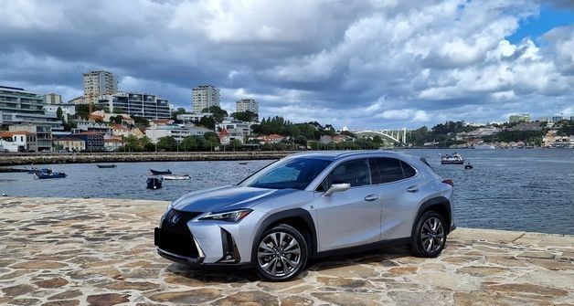 Lexus UX • 2022 • 44,000 km 16