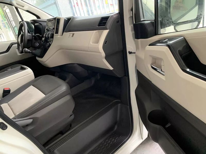 Toyota Hiace • 2019 • 50,000 km 2