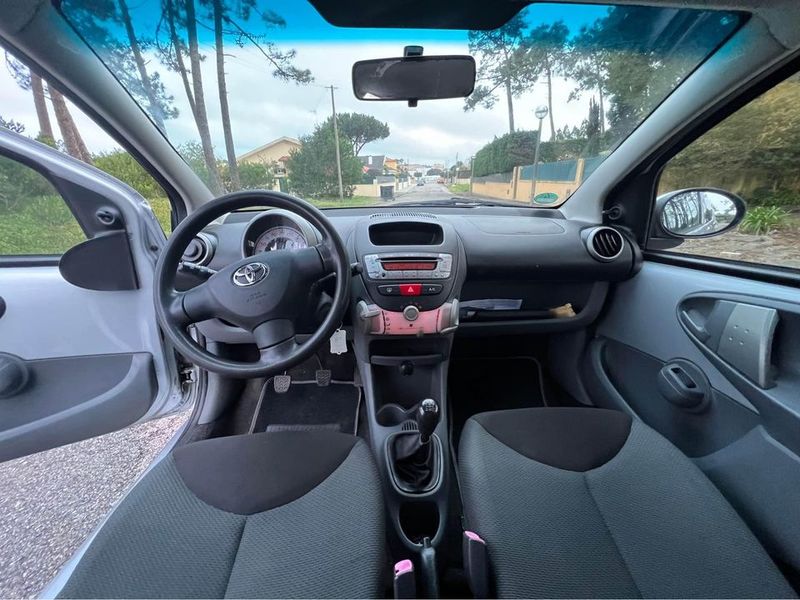 Toyota Agya • 2009 • 125,000 km 5