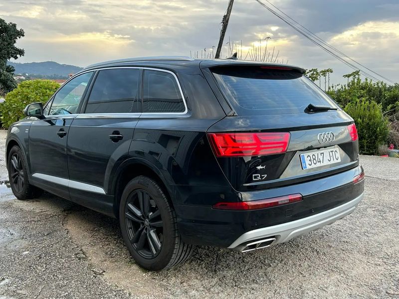 Audi Q7 • 2016 • 180,000 km 5