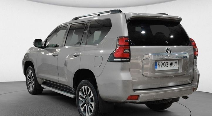 Toyota Land Cruiser • 2022 • 21,400 km 5