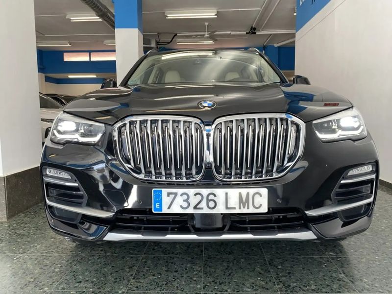 BMW X5 • 2021 • 89,000 km 1