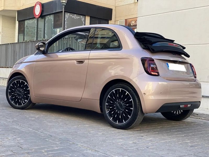 Fiat 500e • 2021 • 43,200 km 4