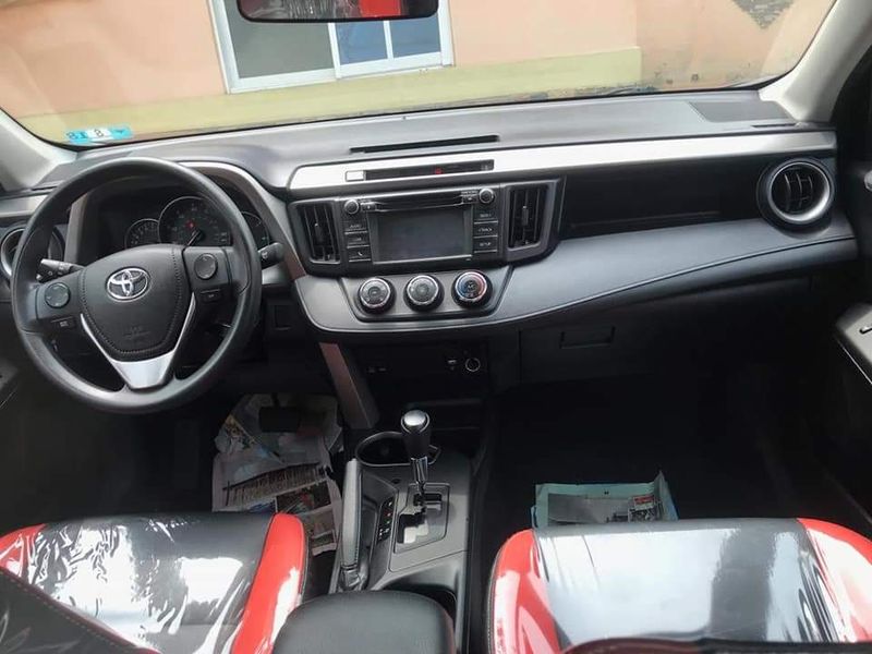 Toyota RAV4 • 2019 • 50,000 km 2