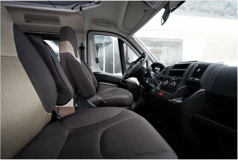 Fiat Ducato • 2018 • 60,000 km 3