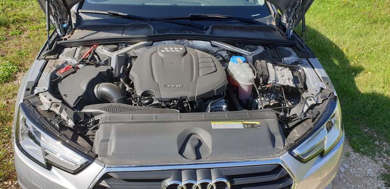 Audi A4 • 2016 • 152,000 km 7