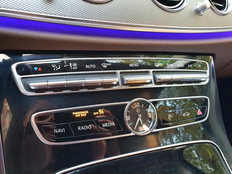 Mercedes-Benz E-Class • 2017 • 98,000 km 8