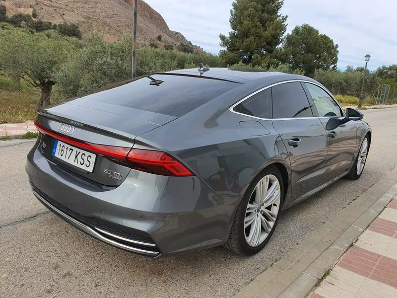 Audi A7 • 2018 • 223,900 km 2