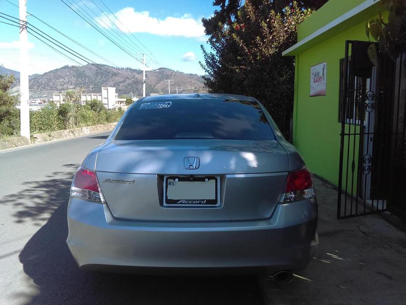 Honda Accord • 2010 • 162 km 6