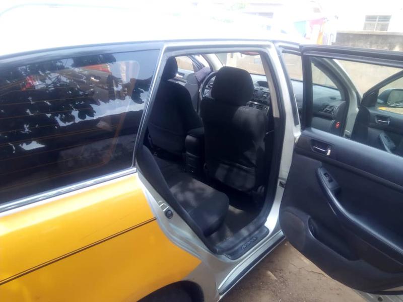 Toyota Avensis • 2015 • 200 km 7