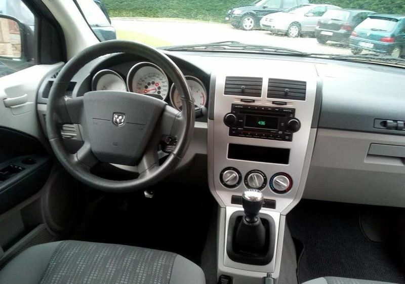 Dodge Caliber • 2006 • 216,000 km 2