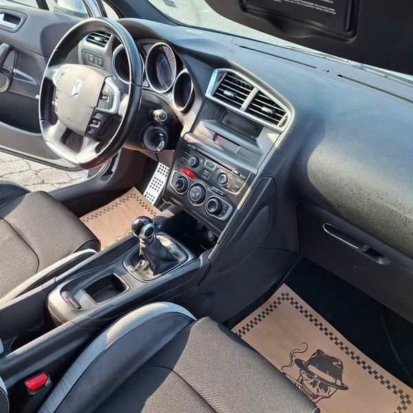 Citroën DS4 • 2012 • 151,000 km 6