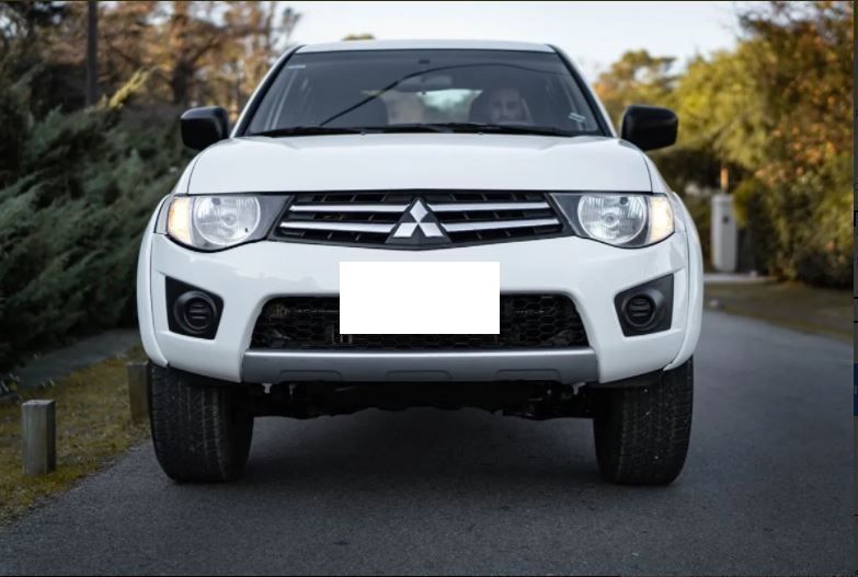Mitsubishi L200 • 2016 • 108,000 km 1