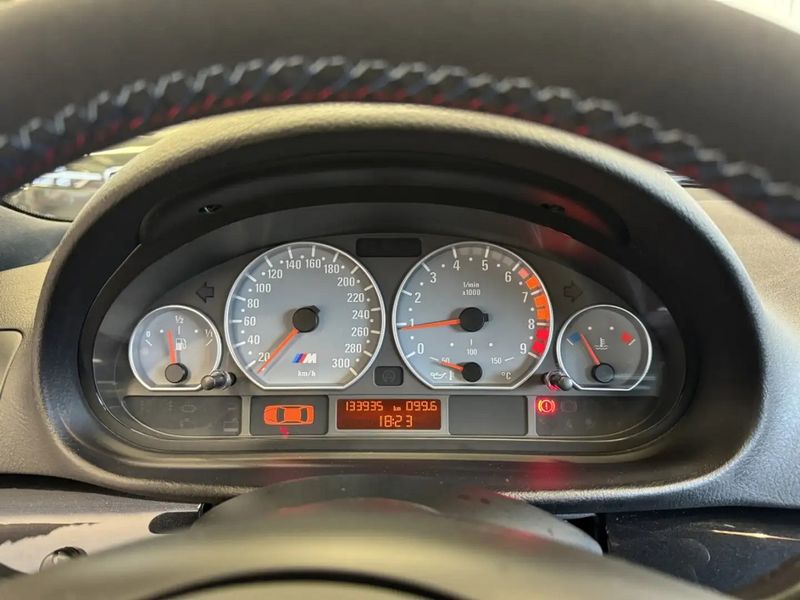 BMW M3 • 2005 • 134,000 km 2