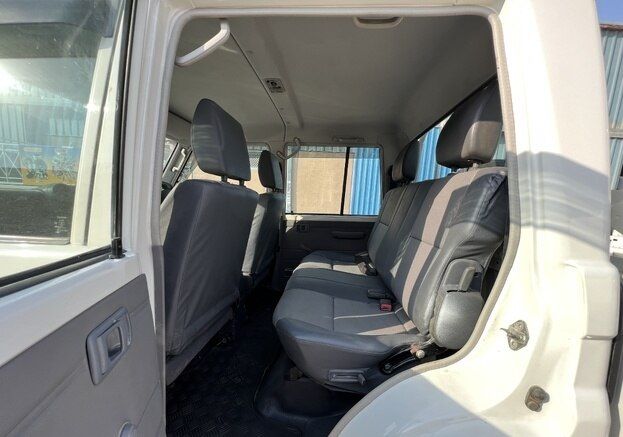 Toyota Land Cruiser • 2020 • 52,000 km 4