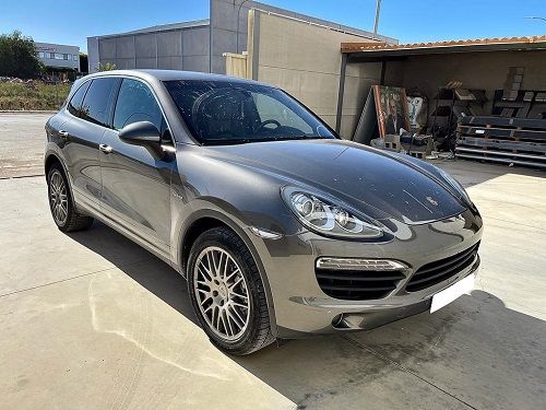 Porsche Cayenne • 2011 • 155,000 km 1