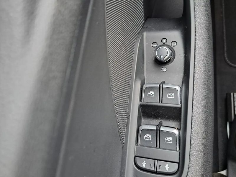 Audi A3 Sportback • 2017 • 91,000 km 5