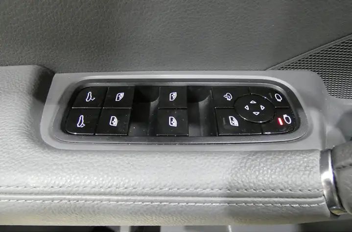 Porsche Cayenne • 2018 • 65,000 km 11