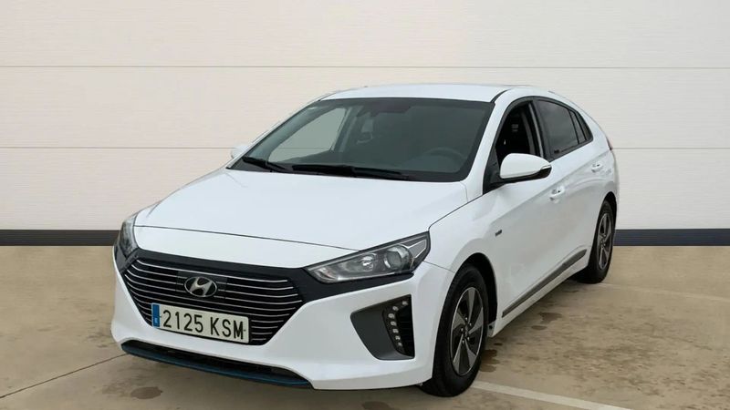 Hyundai Ioniq Hybrid • 2018 • 83,500 km 2