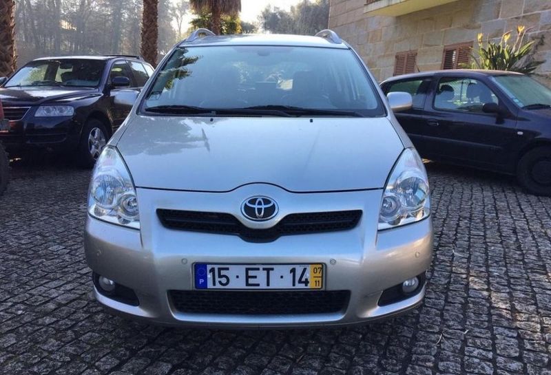 Toyota Corolla • 2007 • 225,000 km 8