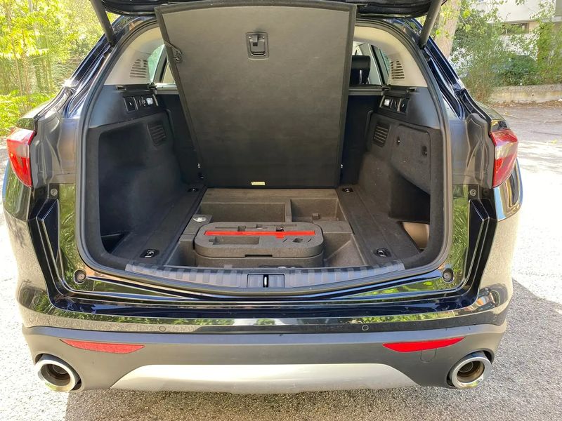 Alfa Romeo Stelvio • 2019 • 125,000 km 6