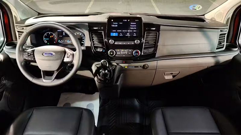 Ford Transit Custom • 2023 • 46,120 km 5