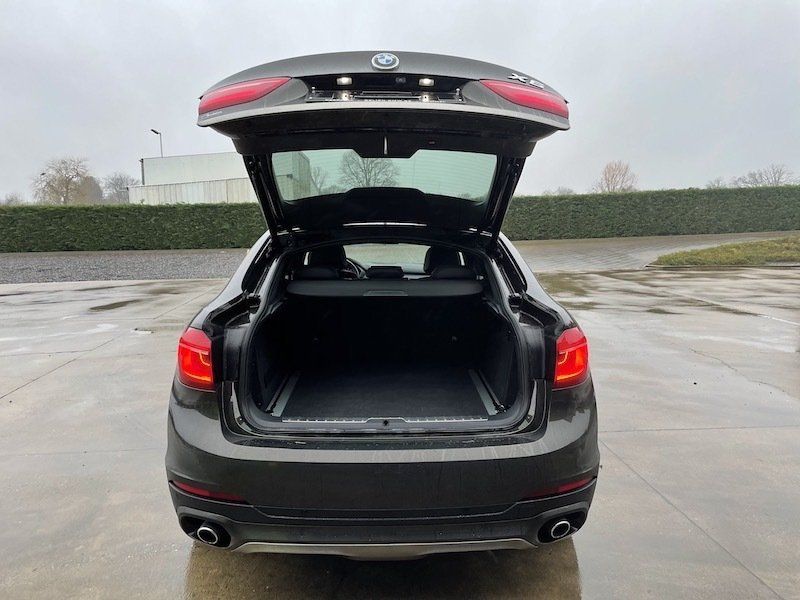 BMW X6 • 2015 • 114,000 km 2