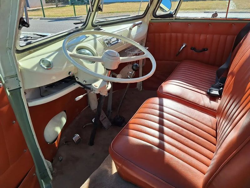 Volkswagen T4 • 1974 • 17,000 km 8