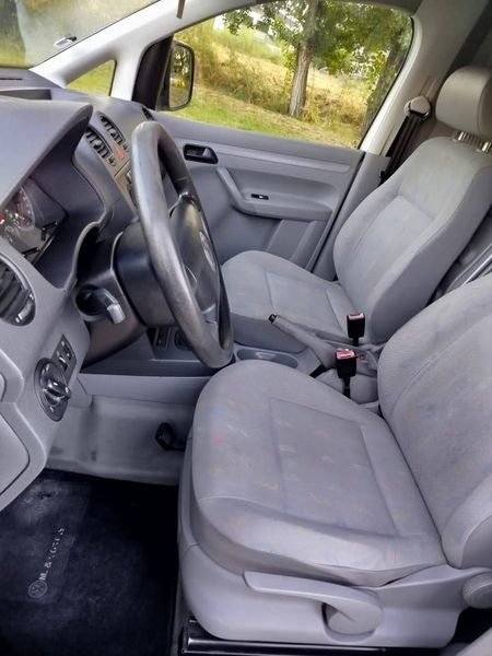 Volkswagen Caddy • 2006 • 145,000 km 5