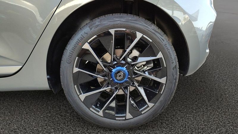 Renault Clio • 2024 • 1,020 km 26