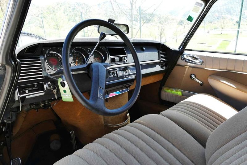 Citroën DS3 • 1973 • 18,000 km 4