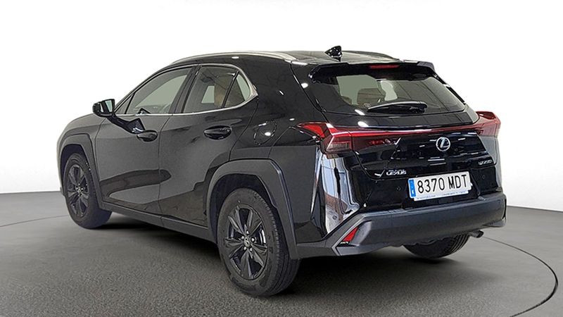 Lexus UX • 2023 • 14,192 km 4