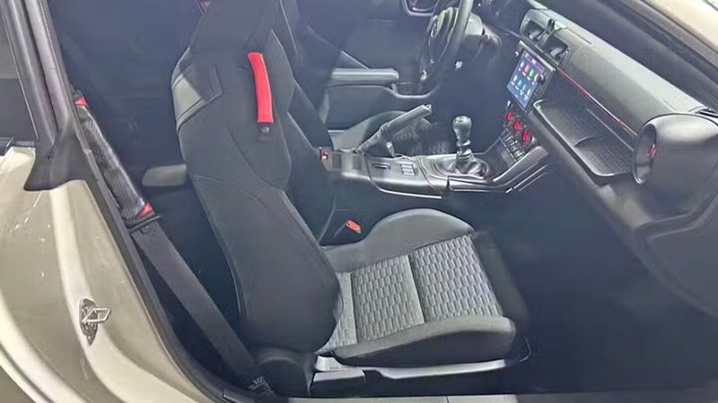 Toyota GR Supra • 2023 • 6,103 km 4