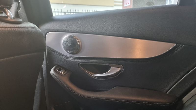 Mercedes-Benz C-Class • 2015 • 98,000 km 2