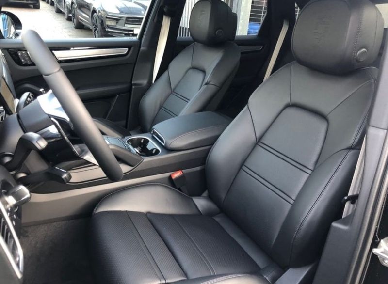 Porsche Cayenne • 2022 • 1,500 km 15