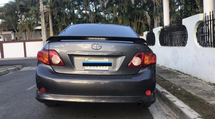 Toyota Corolla • 2010 • 170,000 km 4