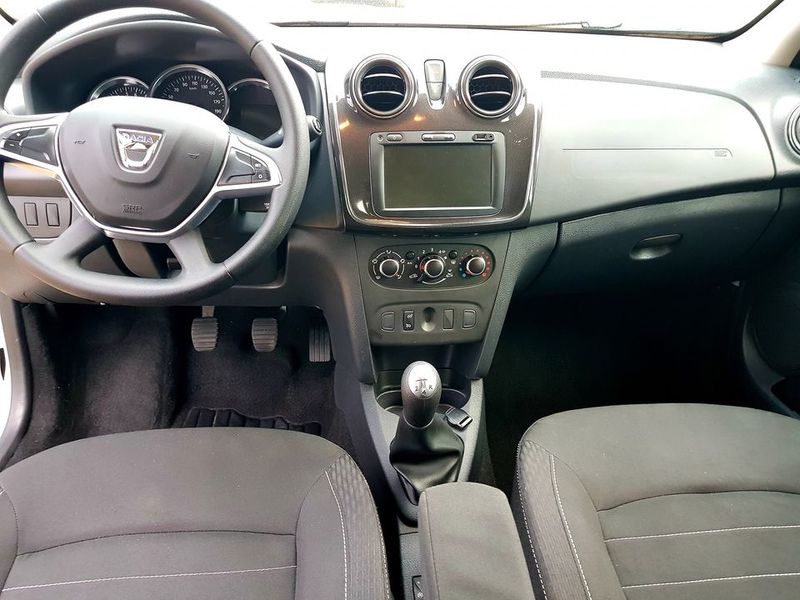 Dacia Sandero • 2020 • 80,000 km 5