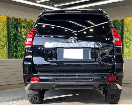 Toyota Land Cruiser • 2022 • 33,000 km 5