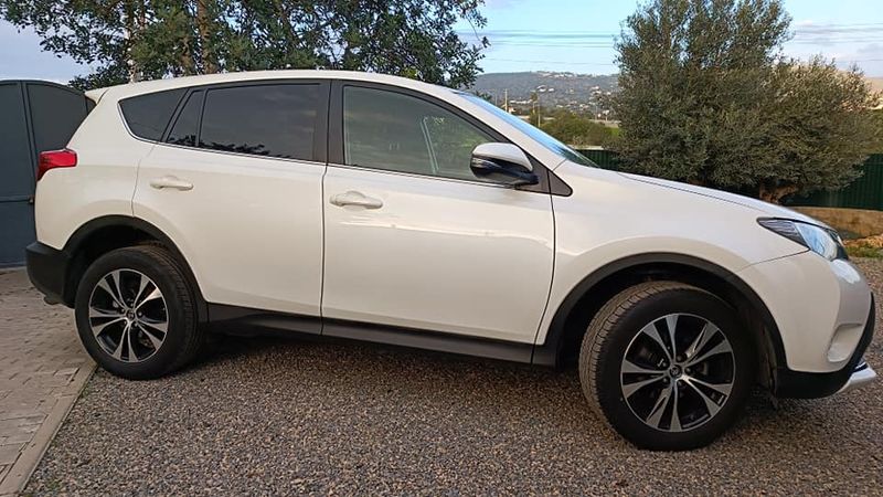Toyota RAV4 • 2015 • 129,000 km 8