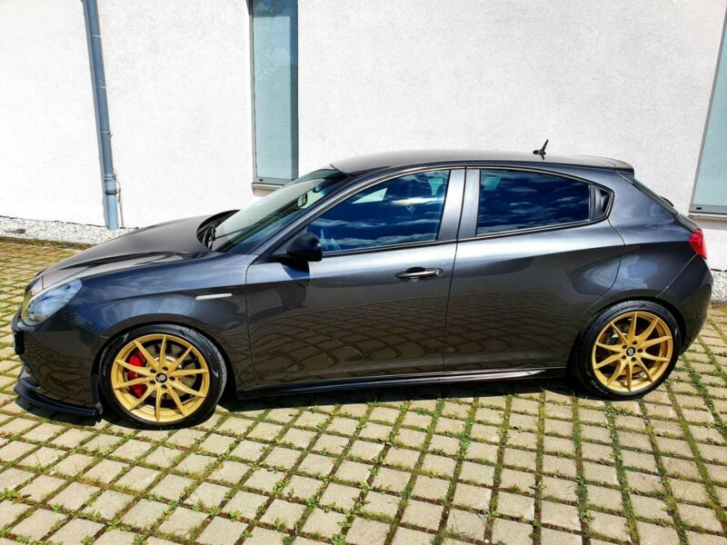 Alfa Romeo Giulietta • 2015 • 99,400 km 2