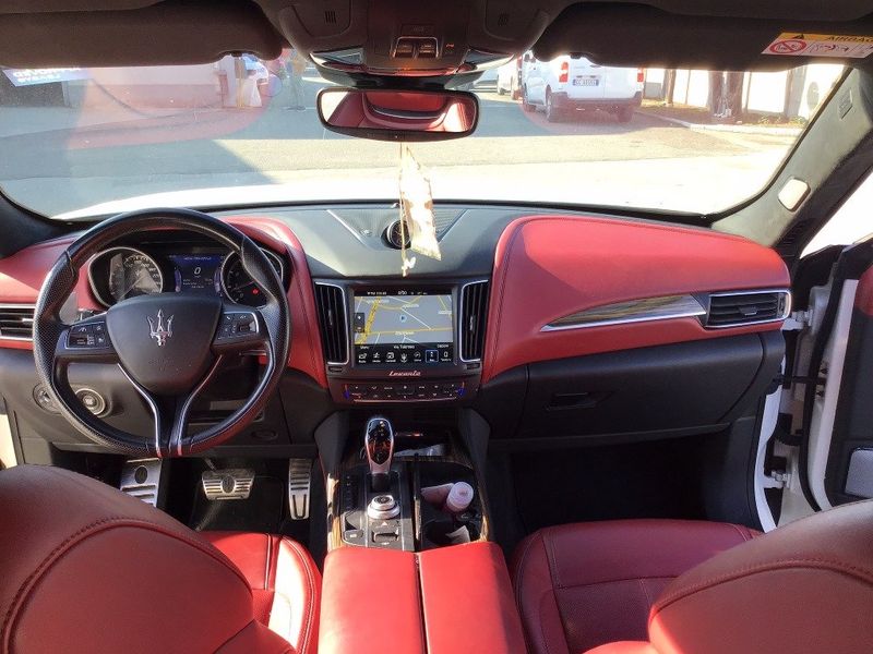 Maserati Levante • 2017 • 113,412 km 18