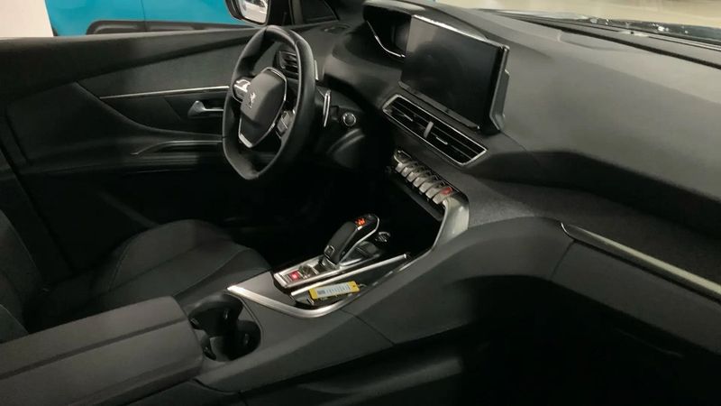 Peugeot 5008 • 2023 • 20,900 km 8