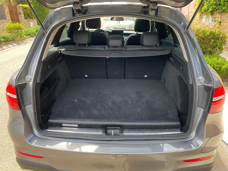 Mercedes-Benz GLC-Class • 2017 • 10,750 km 7