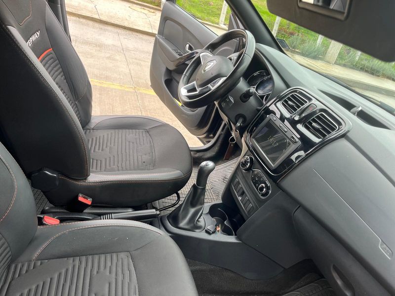 Renault Stepway • 2021 • 90,000 km 7